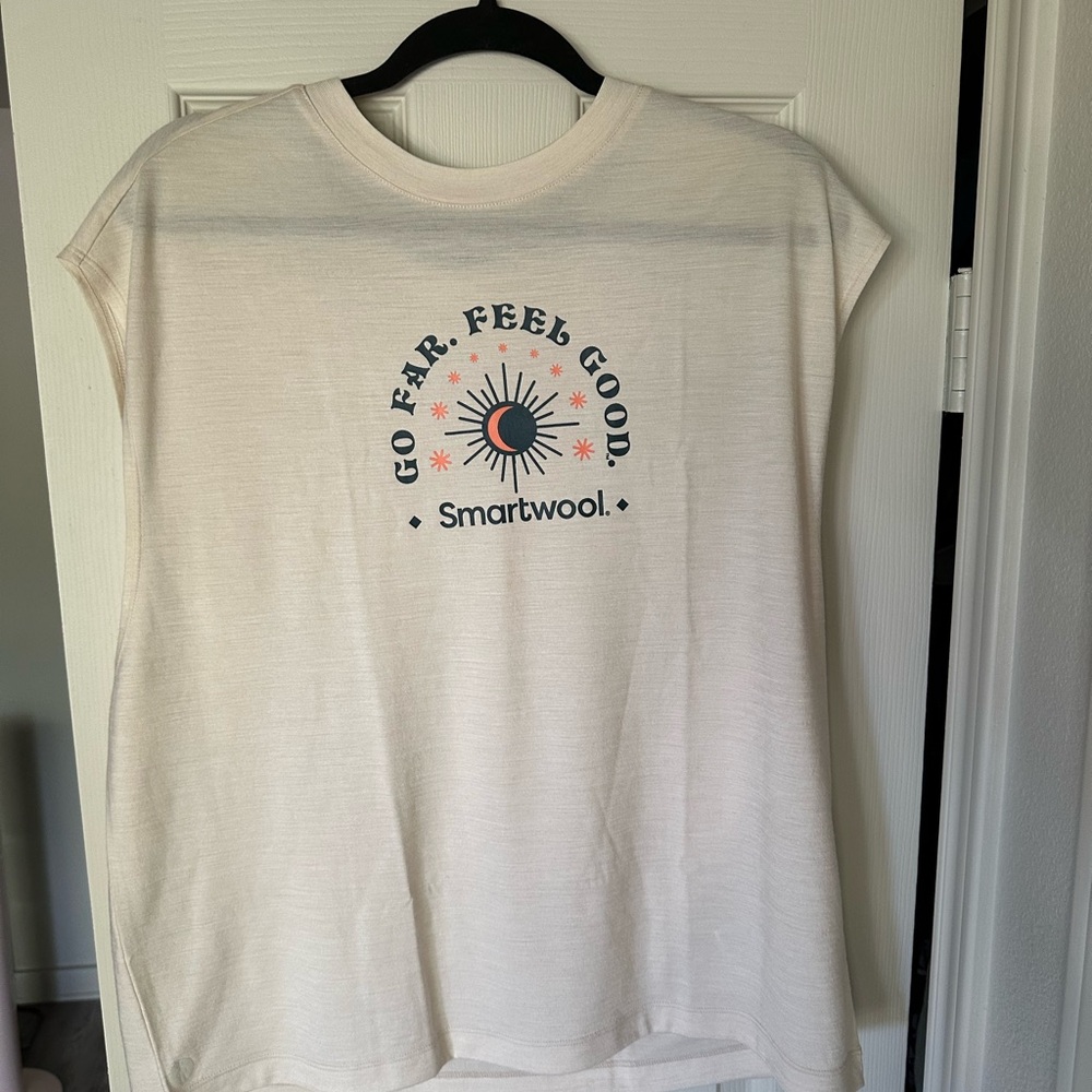 Smartwool Cream Graphic T-Shirt NWOT